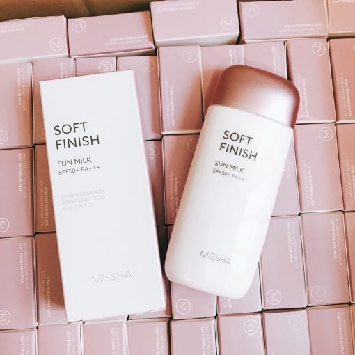 Kem Chống Nắng Missha All Around Safe Block Soft Finish Sun Milk SPF50+/PA+++ 70ml